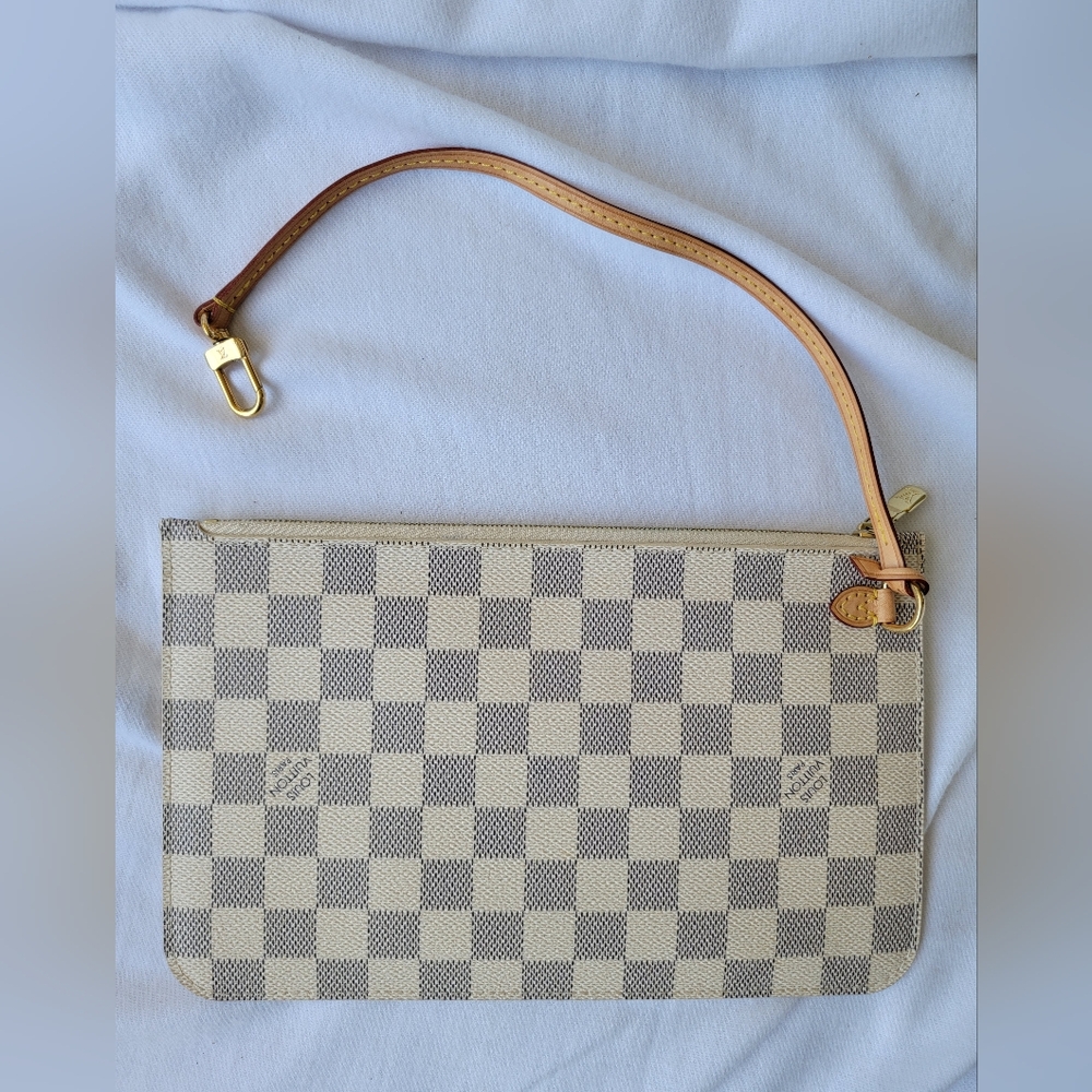 Louis Vuitton Neverfull MM Azur Pouch